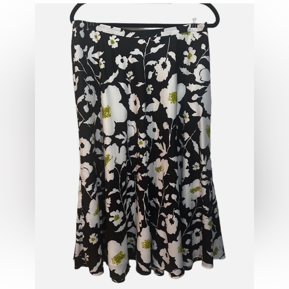 Chicos Floral Beaded Lined Midi Flare Skirt Womens Size O US 4 Black White Green